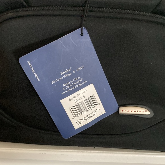 Mini Cosmetic Organizer Travel case in BLACK - Picture 7 of 9